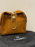 حقيبة يد نسائية