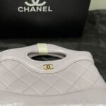 حقيبة يد نسائية