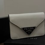 حقيبة يد نسائية