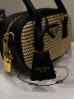 ⁦حقيبةً يد نسائية⁩ - الصورة ⁦7⁩