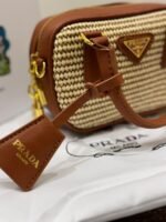 ⁦حقيبةً يد نسائية⁩ - الصورة ⁦2⁩