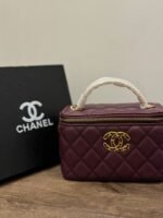 حقيبة يد نسائية