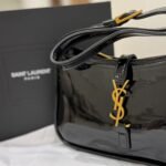 حقيبة يد نسائية